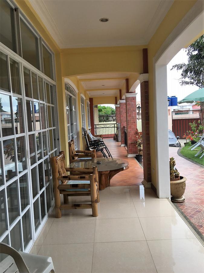 Casa Gialla Libaong Exteriér fotografie